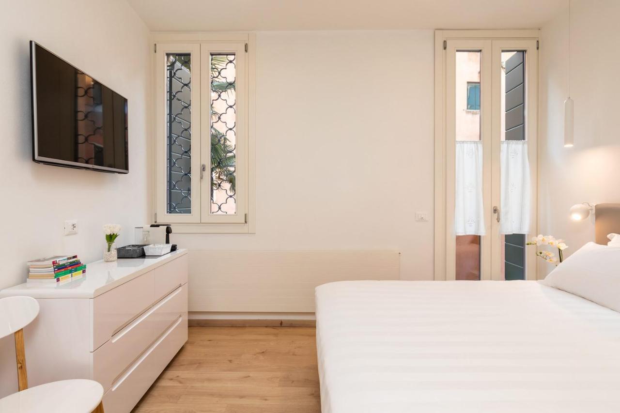 San Marco Design Suites Venice Exterior photo